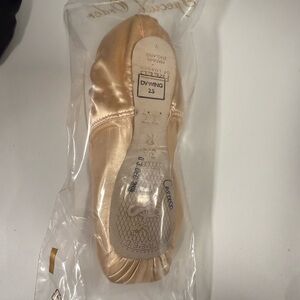 Freed of London Pointe Shoes- BRAND NEW (3 pairs)